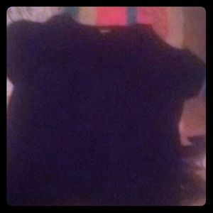 Black shoulder show shirt